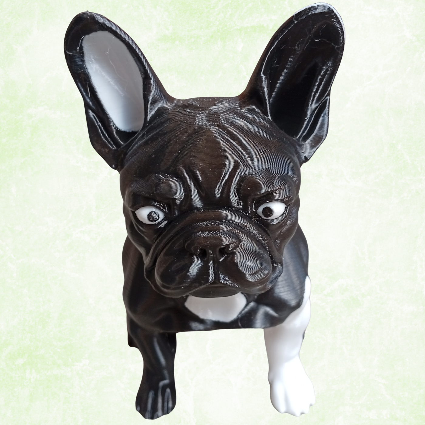 French Bulldog Decorative Figurine – Black & White 3D Printed Dog Statue – Modern Home Decor Ornament for Shelf, Desk, Living Room & Office – 19cm