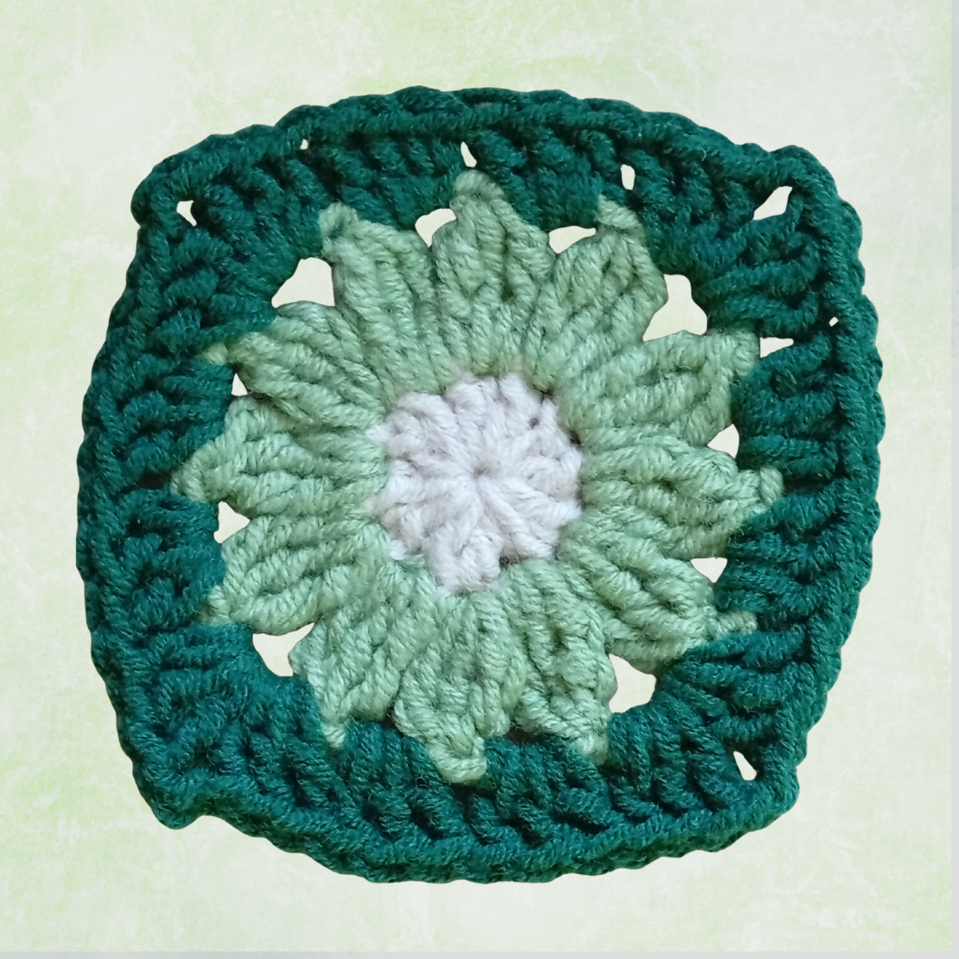 Green Crochet Flower Granny Squares – 10 Handmade Granny Squares in Neutral Boho Colors (8 cm)