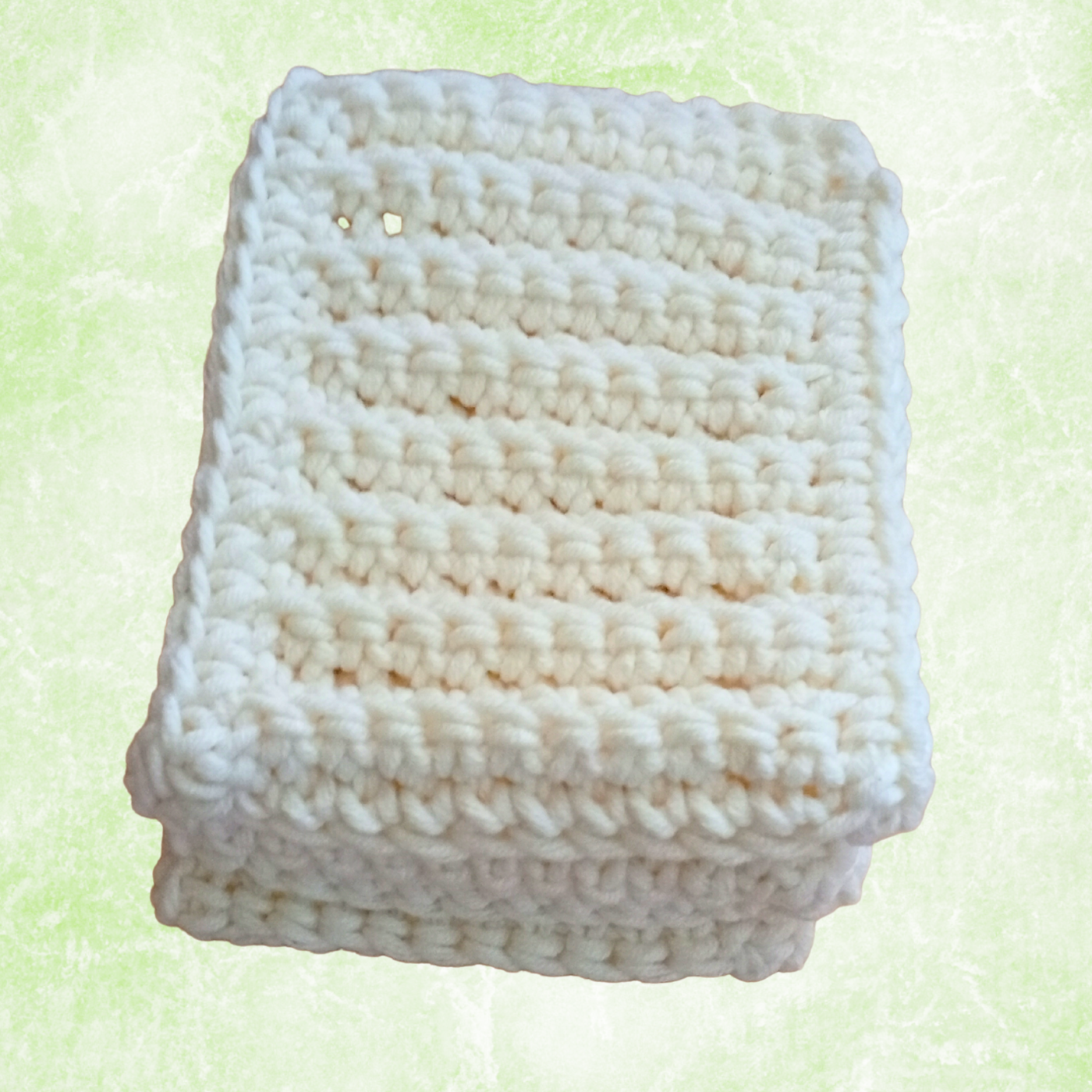 Handmade Crochet Coffee Gift Set – 4 Daisy Coasters & 4 Cup Sleeves (Set of 8)