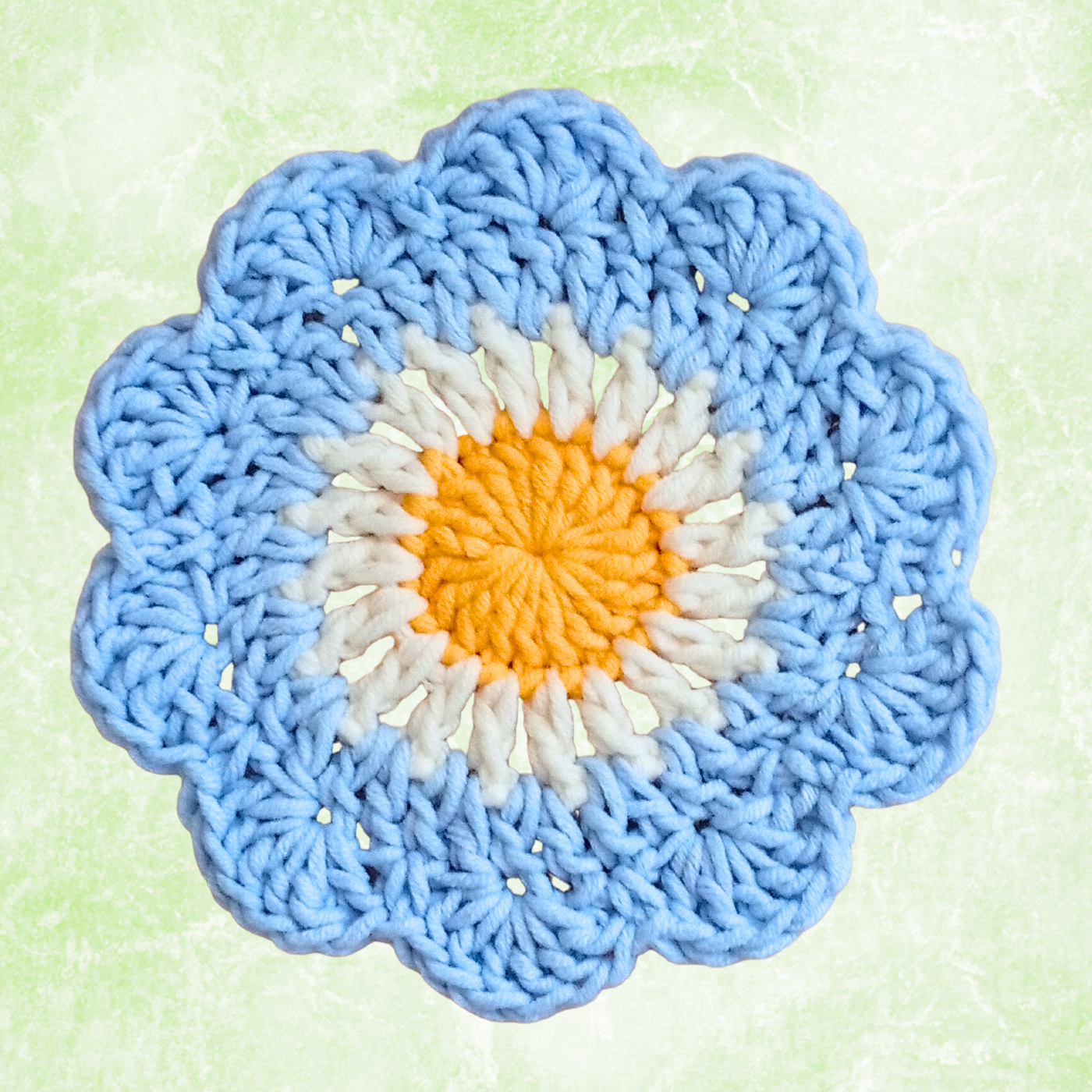 Handmade Crochet Coffee Gift Set – 4 Daisy Coasters & 4 Cup Sleeves (Set of 8)