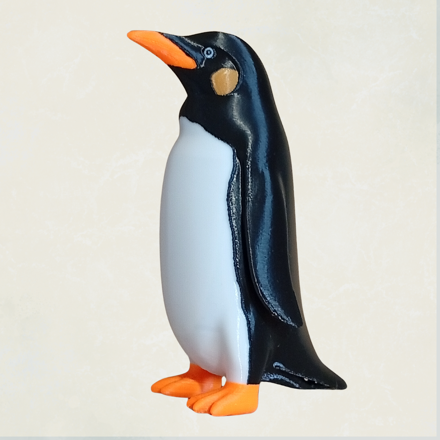 Modern Penguin Decorative Figurine – Minimalist Black & White Home Decor Statue – Cute Desk Ornament for Shelf, Living Room & Office – 18 cm
