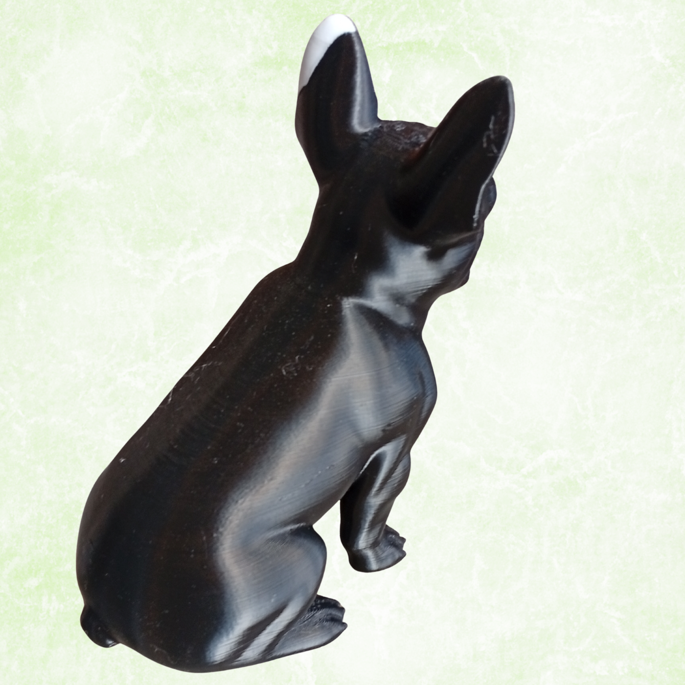 French Bulldog Decorative Figurine – Black & White 3D Printed Dog Statue – Modern Home Decor Ornament for Shelf, Desk, Living Room & Office – 19cm